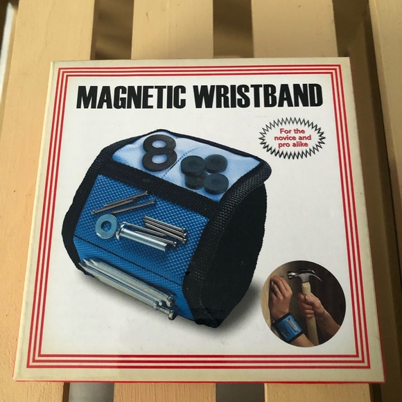 Magnetic Wrist Band 🛠️ Perfect for Handyman or Mechanic - Picture 1 of 2